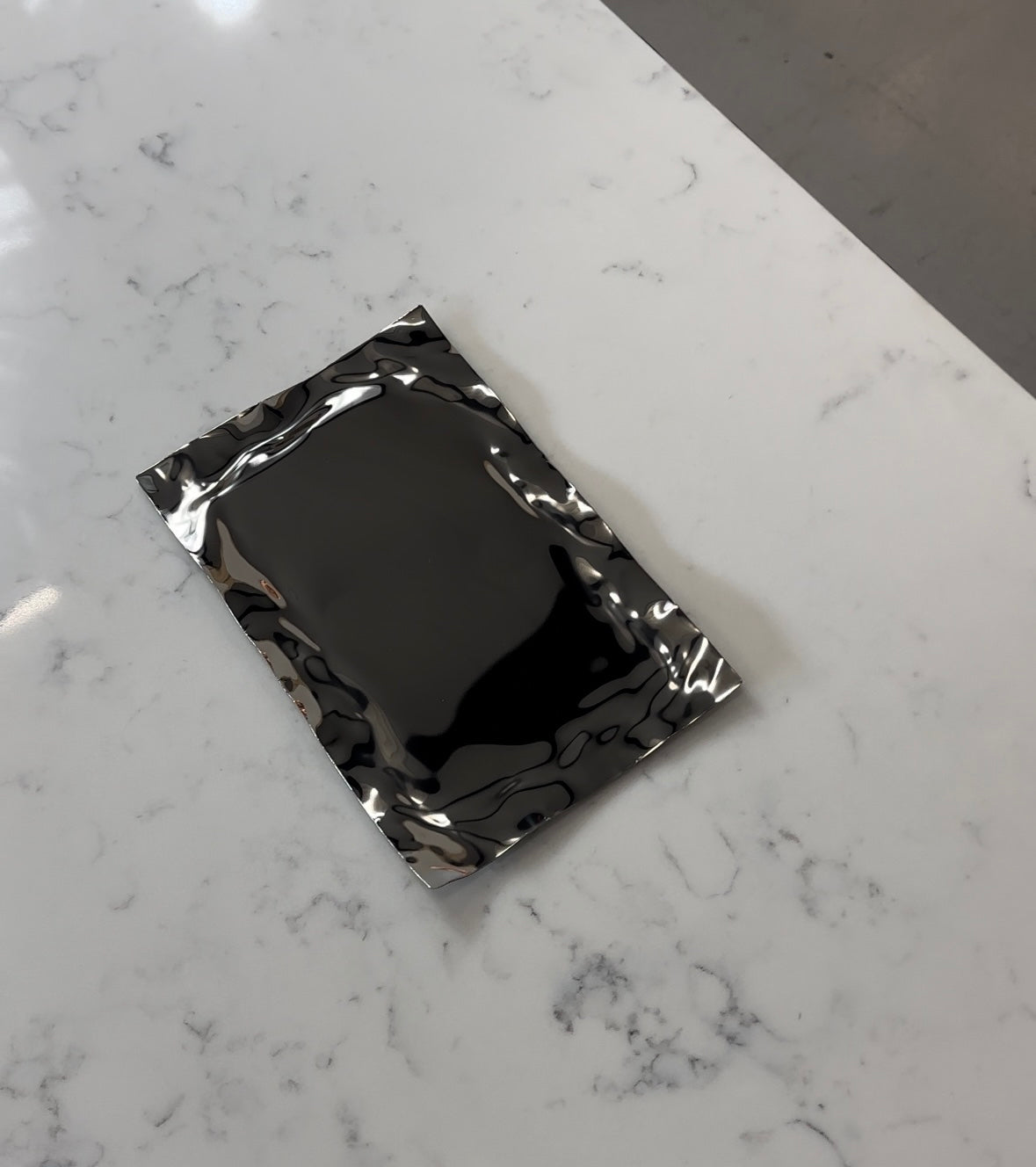 LUCID TABLE TRAY