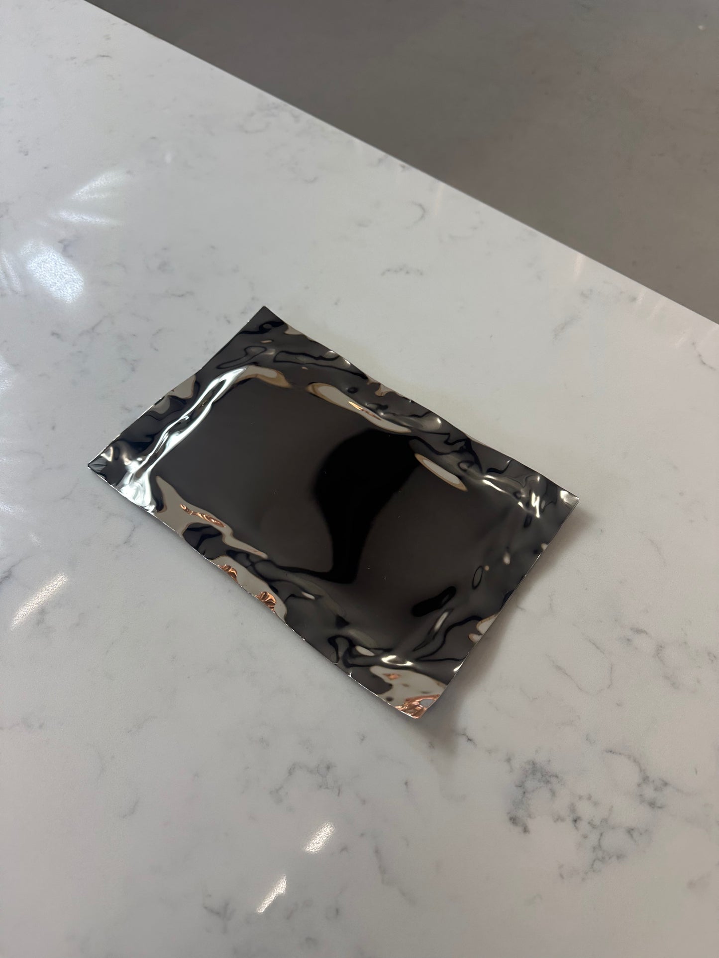 LUCID TABLE TRAY
