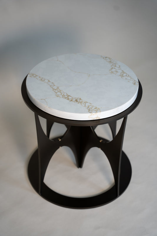 Fadley 402 Side table
