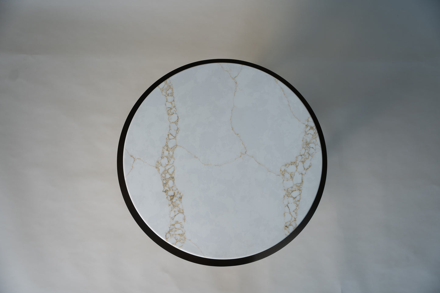 Fadley 402 Side table
