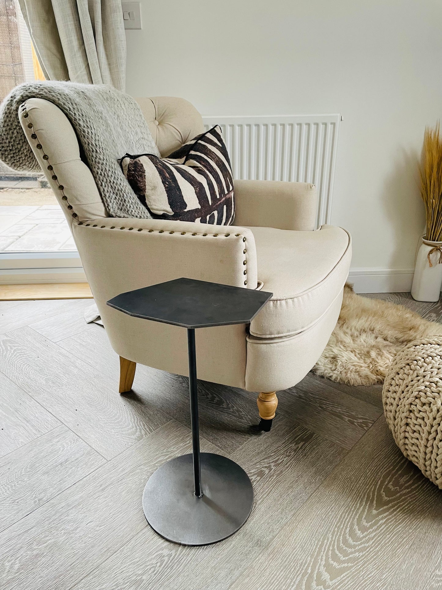 fragment - Personal drinks table