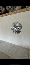 Load image into Gallery viewer, Circle sculpture mirror