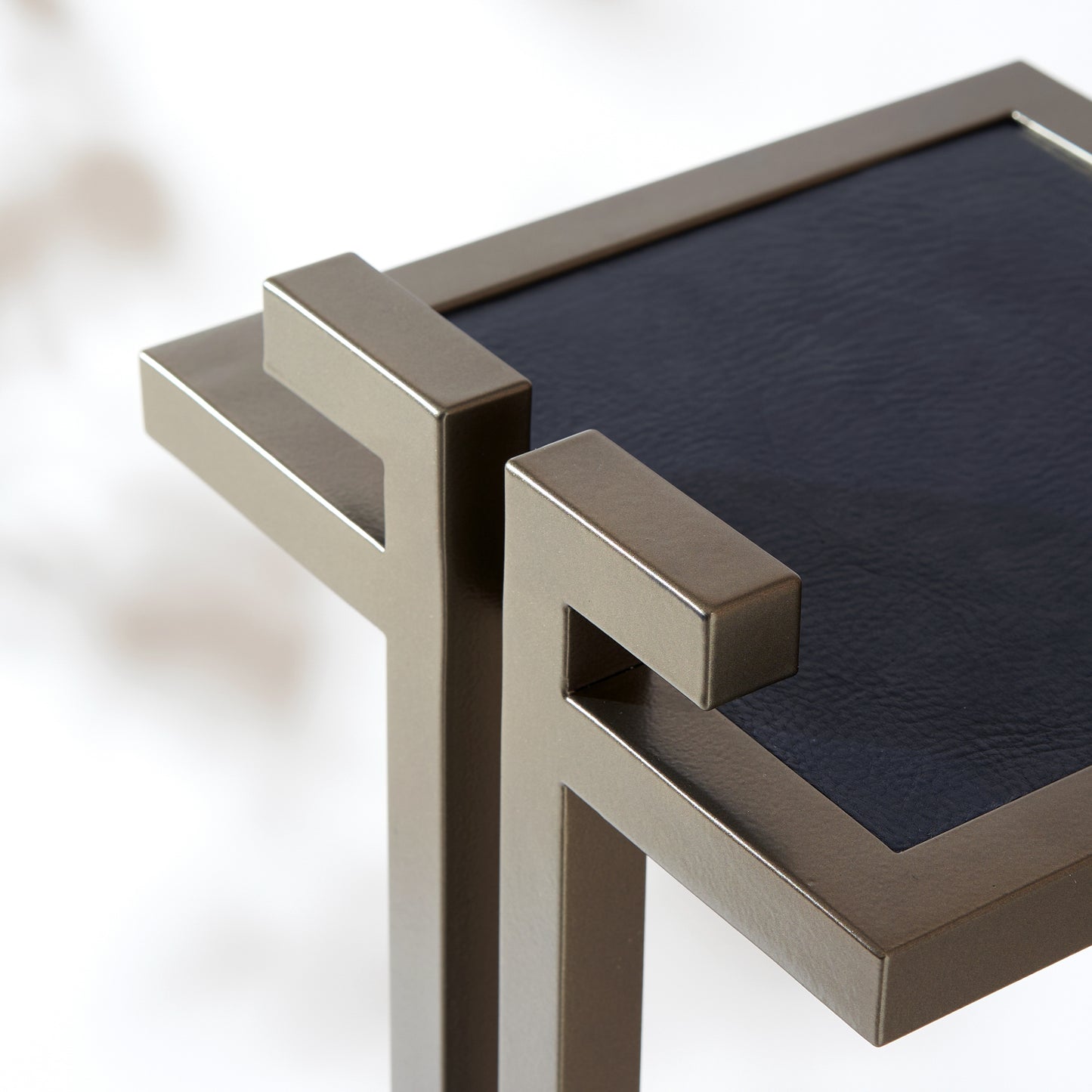 Dark brass Champagne side table