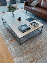 Load image into Gallery viewer, Chelsea Quartz table
