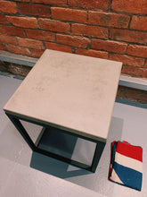 Load image into Gallery viewer, Concrete Side table